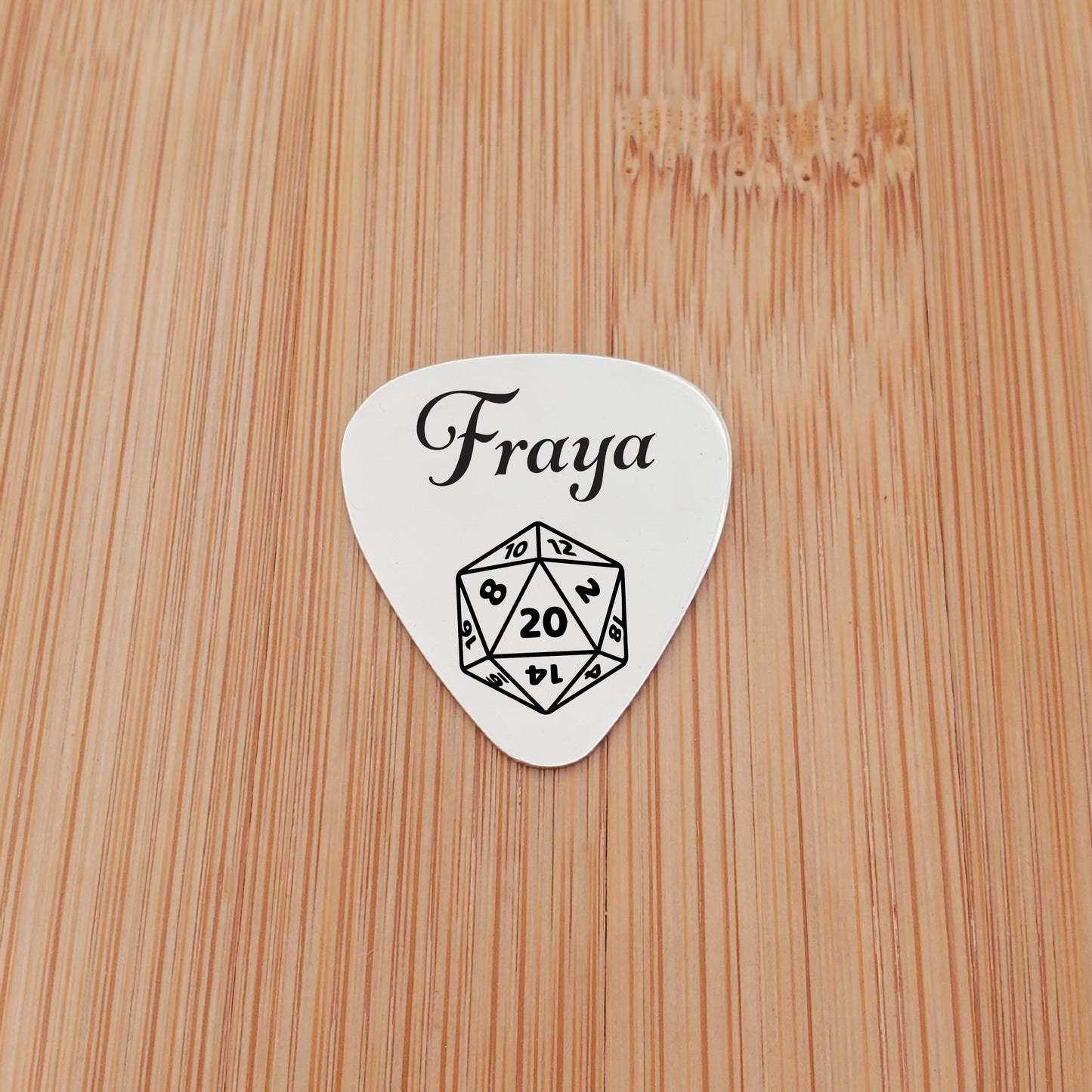 D20 GUITAR PICK