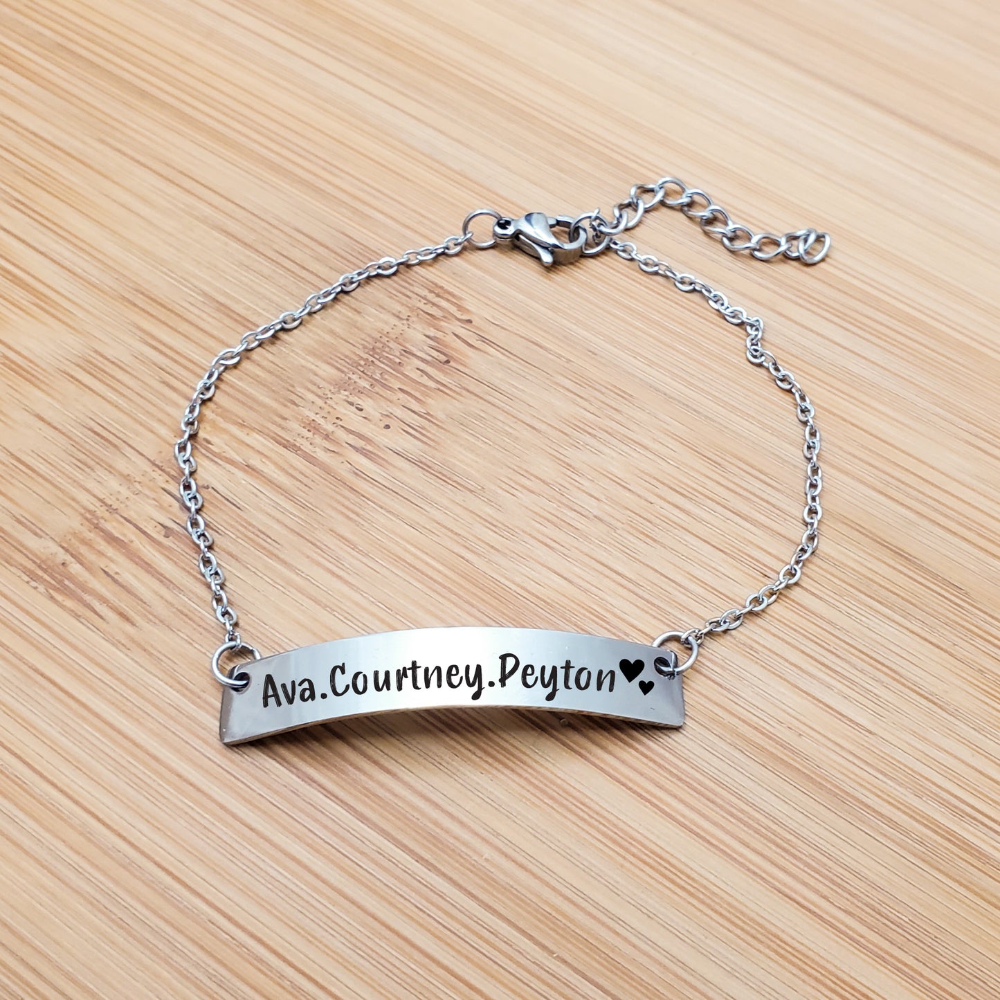 LOTS OF LOVE BRACELET